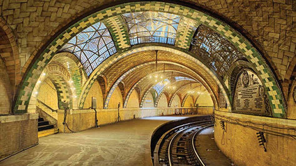 Station de métro de New YStation de métro de New York City Hall  - HomeExchange