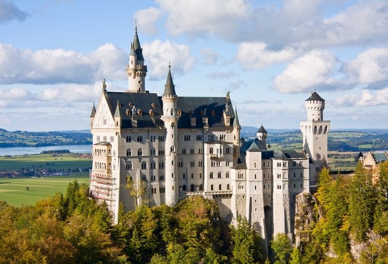 bigstock-neuschwanstein-cbigstock-neuschwanstein-castle-in-germa-28894154