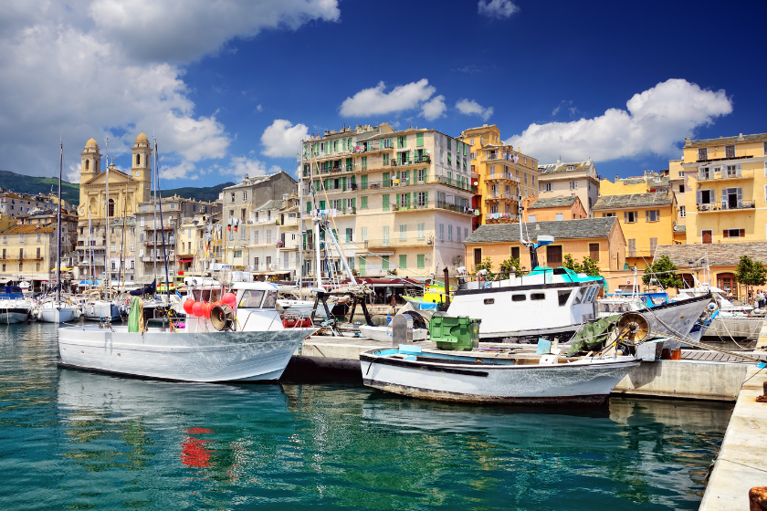 Villes-a-decouvrir-en-Corse-Bastia