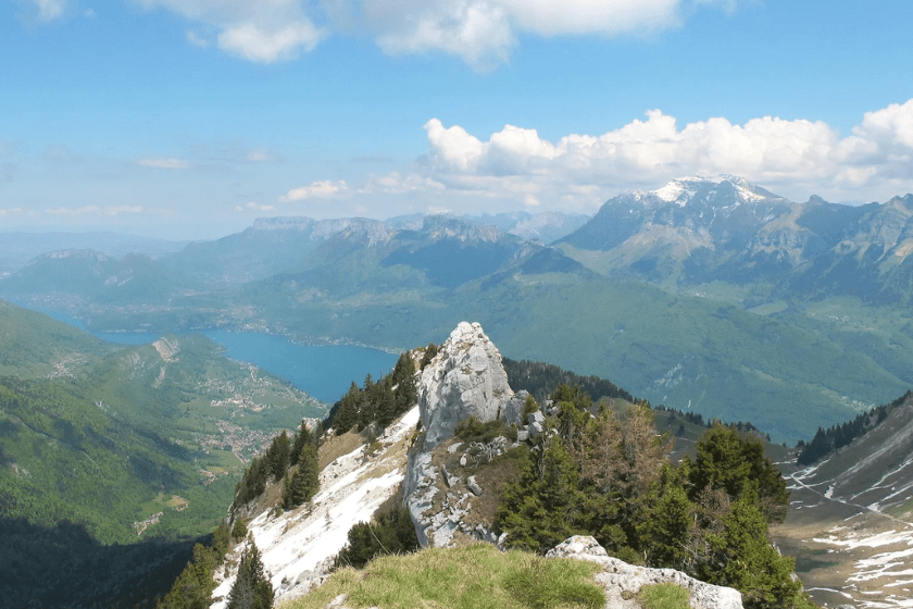 Randonnées Annecy sentier montagne du Charbon