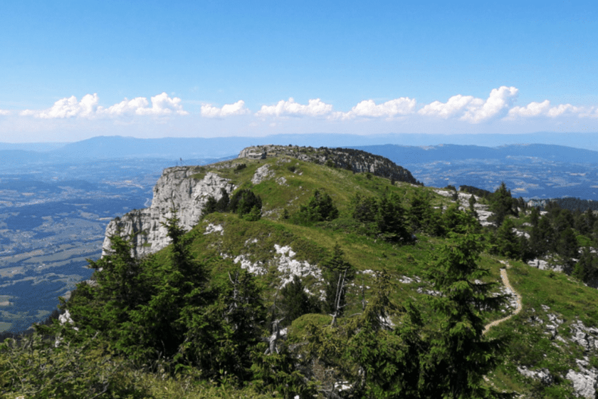 Randonnéees Annecy sentier crevasses du Parmelan