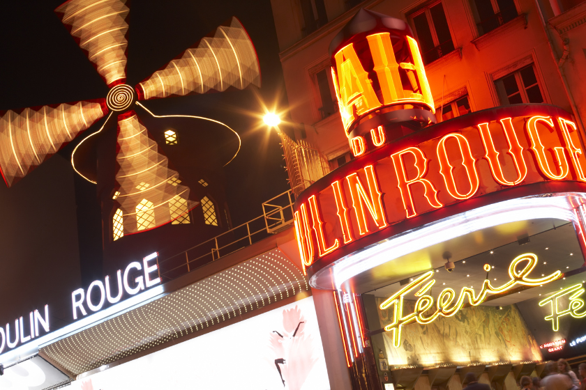 Que faire un week end en amoureux à Paris expériences uniques en amoureux Moulin Rouge
