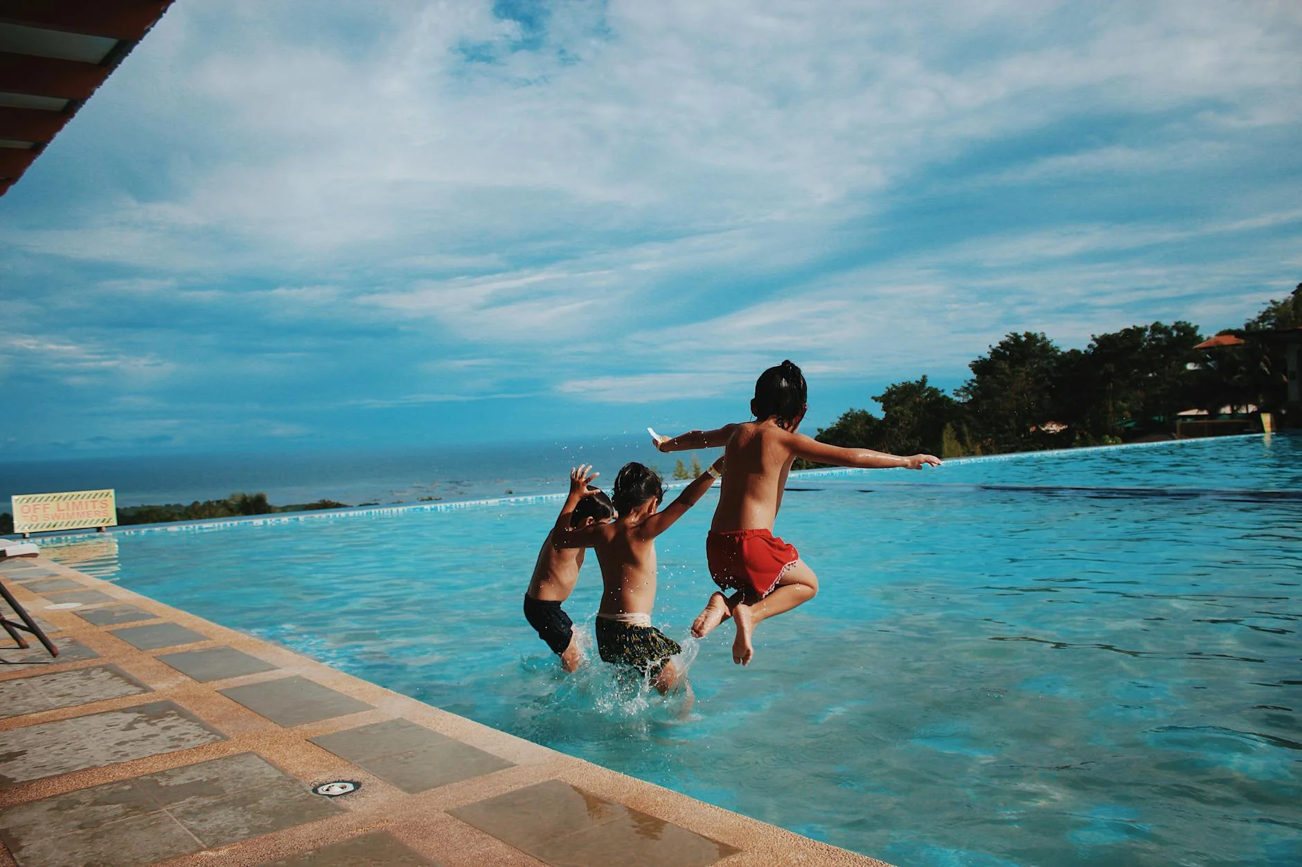 img-header
