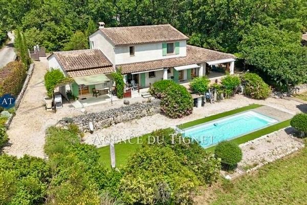 Maison familiale avec piscine à Montauroux, au calme en Provence