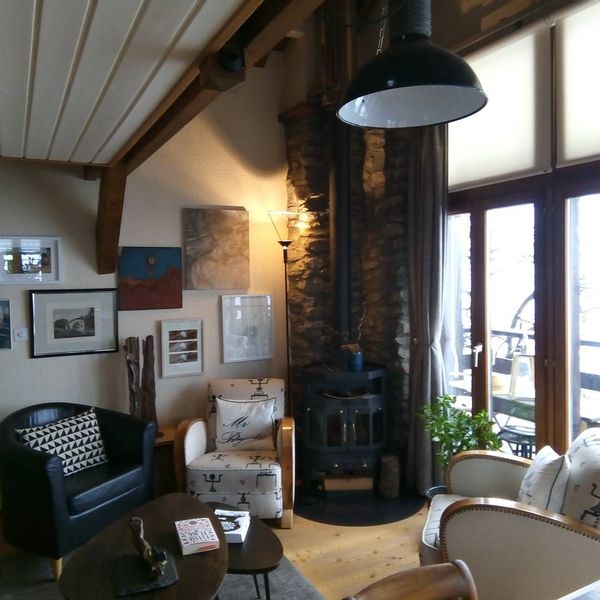 Suisse...Belle petite maison à Savièse dans le Valais