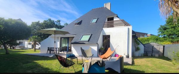 Maison en bord de mer, à proximité immédiate de Brest.