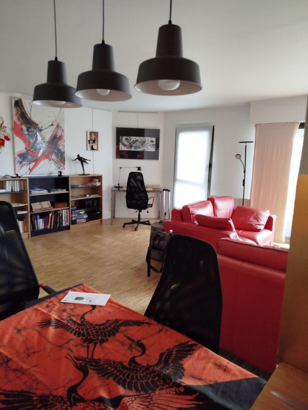 Grand appartement Paris récent, lumineux avec connexion pratique à tout Paris