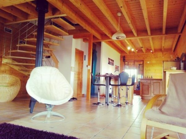Maison en bois à Escaunets, France