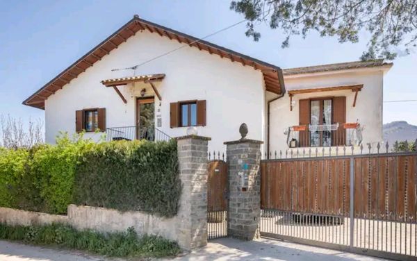 maison à Street, Italy