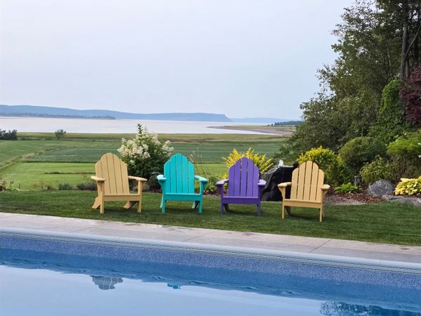 La maison de Paige & Mike (19 year members!)