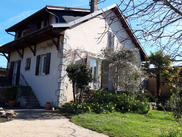 Bienvenue chez Patrick et Béatrice, maison à Aix les Bains entre lac et montagne