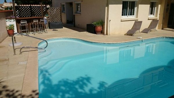 appartement - piscine en bord de mer / plage