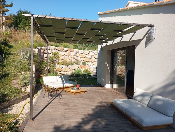 Maison au cœur de la Provence avec vue sur les Alpes du Sud et sur le Haut-Verdon