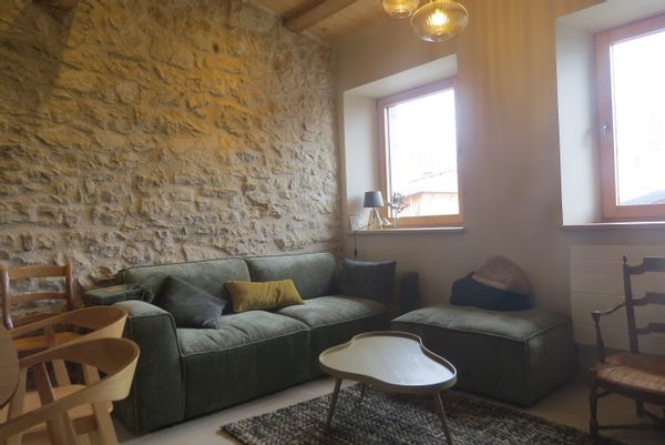 Appartement entièrement rénové en plein cœur du village des Rousses! Haut-Jura et frontière Suisse.