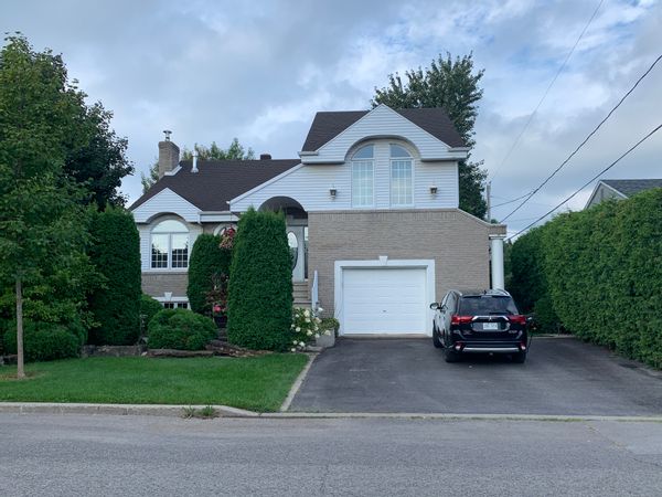 grande maison au Québec, Canada, à proximité de Montreal