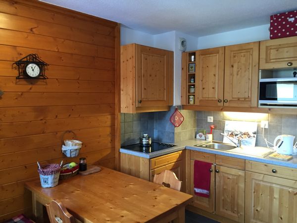 Studio chaleureux au pied des pistes de Ski