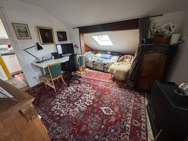 Petit appartement bien agencé et douillet, sous les toits
