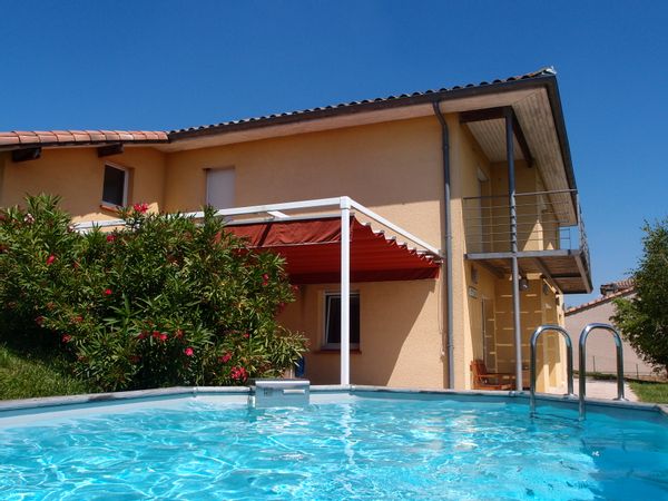 Grande maison avec piscine vue sur les coteaux du Lauragais