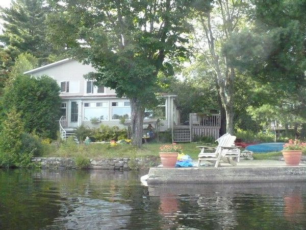 Maison au bord de l'eau