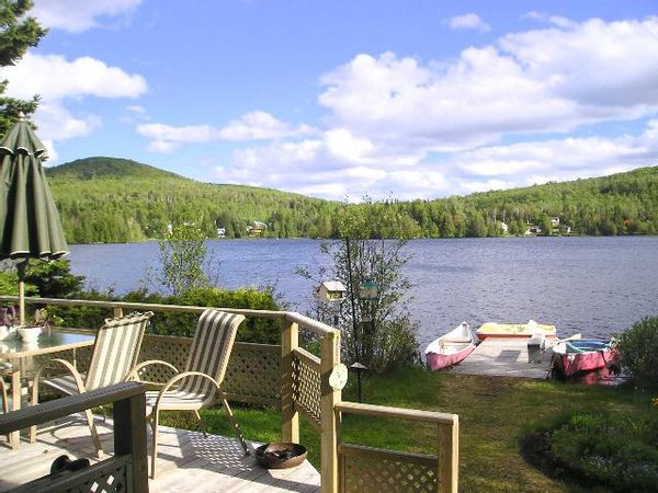 Laurentides! Près Tremblant! 3 acres, confortable,  privé,bord d’eau! Bateaux, nombreuses activités!