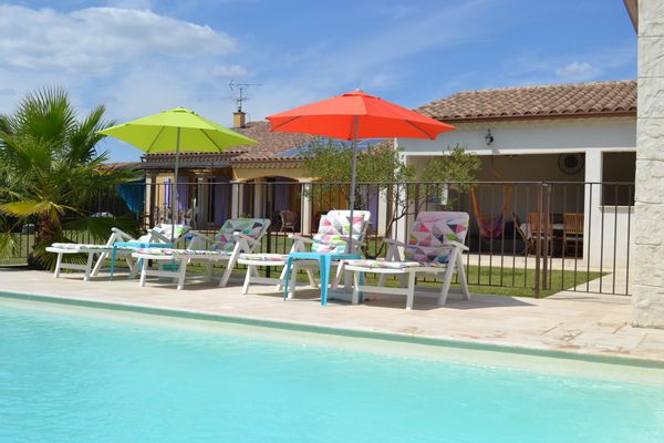 Maison au calme, à la campagne avec piscine entre Nîmes et Avignon
