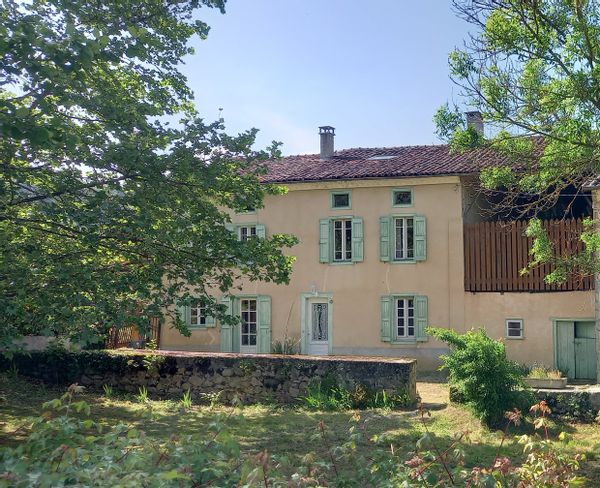 Grande maison au pied des Pyrénées - en cours de rénovation !