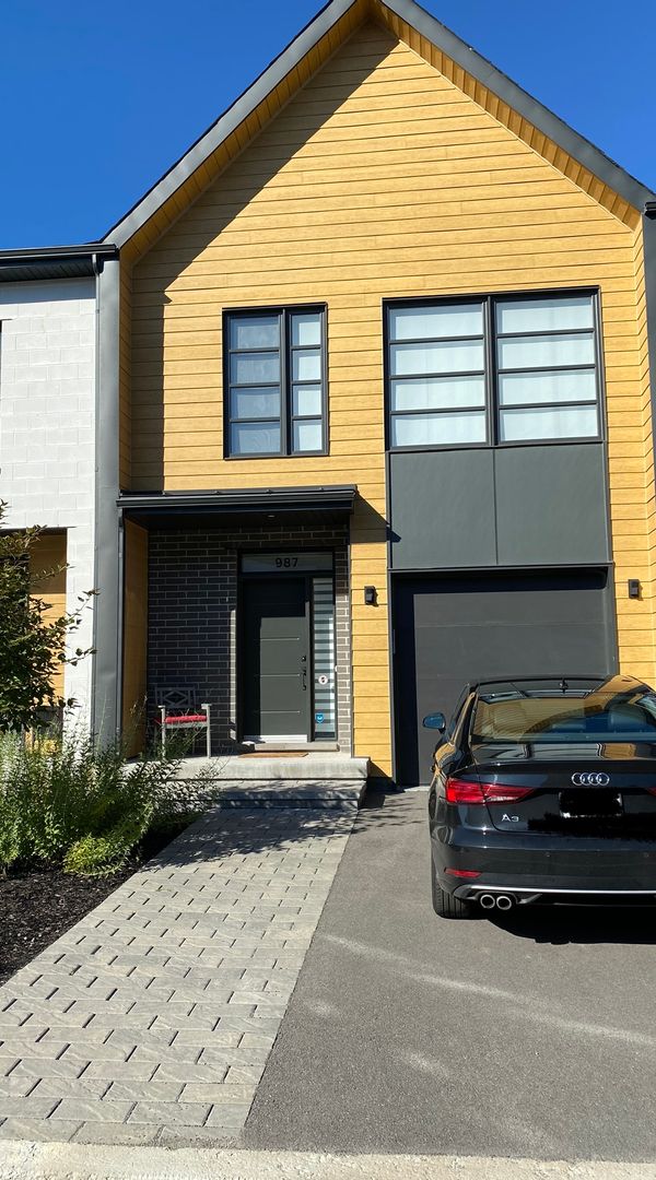 New contemporary house in the Lower Laurentians region - 30 minutes from Montreal