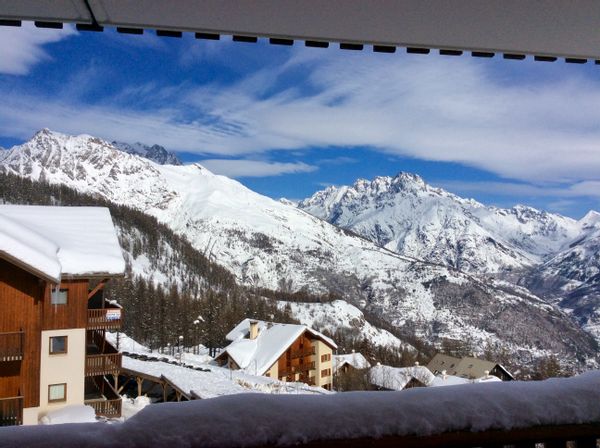 HAUTES-ALPES : Confortable appartement avec superbe vue !!!