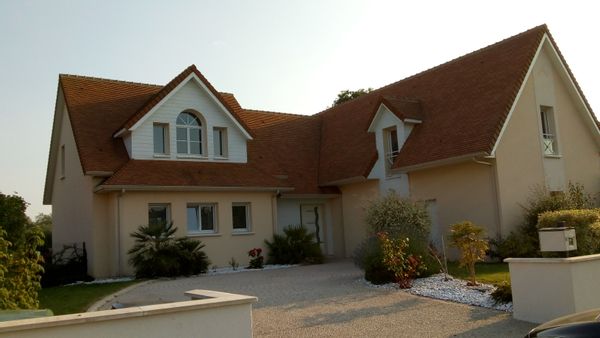 Maison avec piscine entre Caen et la mer