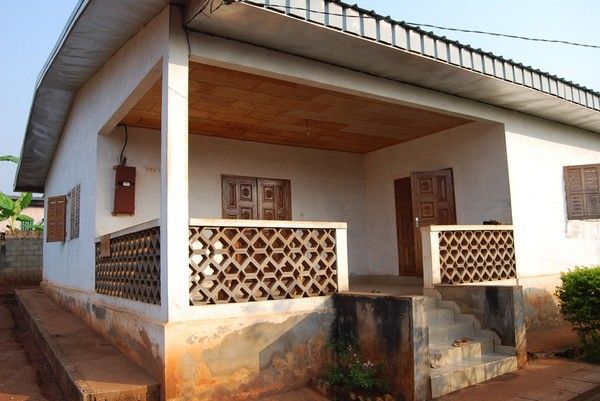 grande maison à odja , yaoundé cameroun