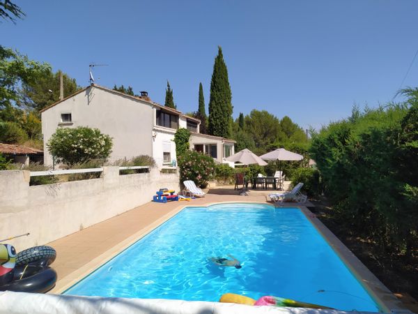 VILLA avec PISCINE au COEUR de la PROVENCE