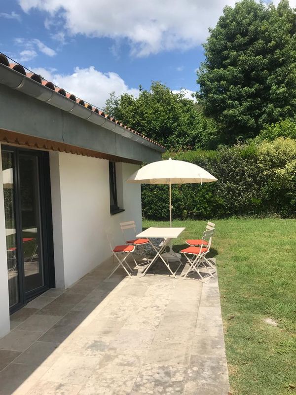 Maisonnette sur une propriété privée, sur la côte landaise