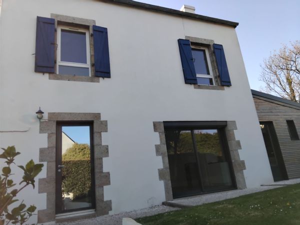 Maison de ville proche de la mer
