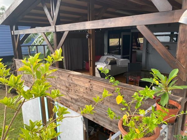 La maison en bois de  Lionel aux colimaçons à Saint-leu