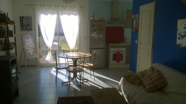 La maison de Stephane et de Fizz son chat guest points possible mais mini 5 nuits