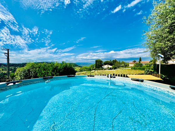 Maison piscine Clim à côté de Bandol 2 adultes + 2 enfants