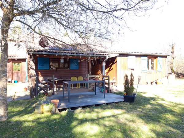 Maison en bois style "Petite maison dans la prairie "  :  )