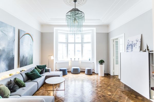 Magnifique appartement historique 110m2 rénové au cœur de Varsovie