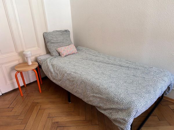 Chambre privée en plein centre ville.