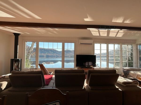 Le chalet du lac caché