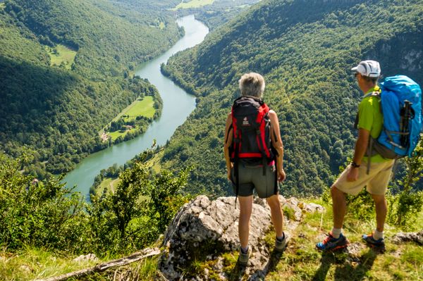 Ain/Jura Lacs, montagne, rivières, nature, calme, GP selon nombre d'invités. De 150 à 230GP/nuit)