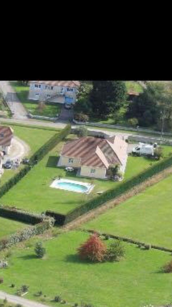 Maison a la campagne située à 80 km des plages du pays basque, des landes et des Pyrénées.