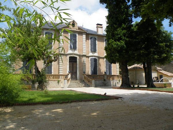 MANOIR DE LA BASTIDE 14 COUCHAGES (4 nuits minimum)