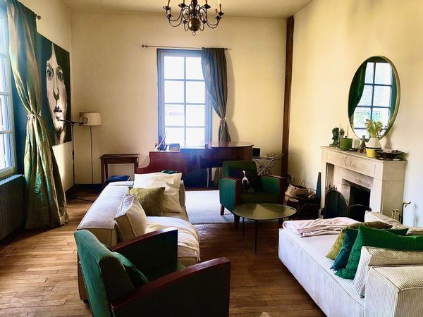 Elegant country house in one of the most beautiful villages and surroundings of France.