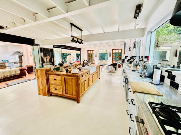 La maison de Margaux, a country house in the city!