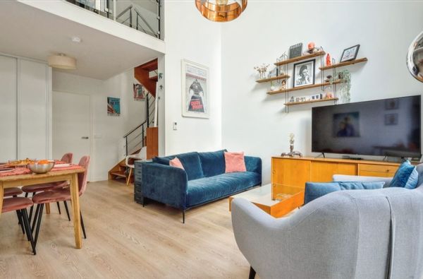 Appartement type atelier près du célèbre Marché aux puces de Paris