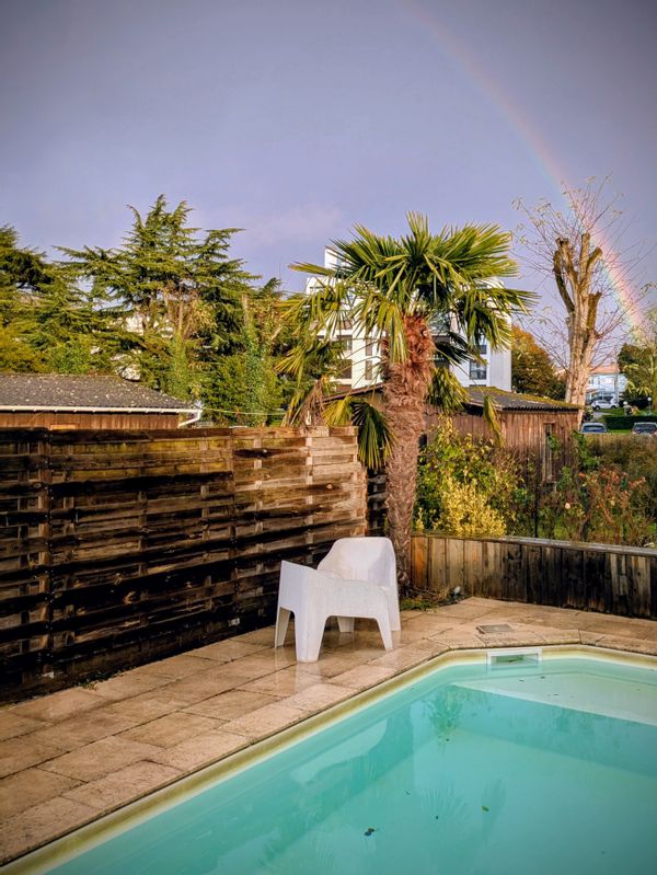 Maison jardin piscine proche Bordeaux disponible Toussaint 2026