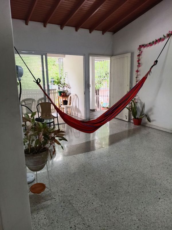 Apto, 3 chambres, 3 salle des bains, au coeur de la ville, dans la zone Rose. 10 min de  venezuela