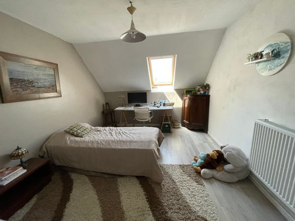 La chambre bureau à Meaux