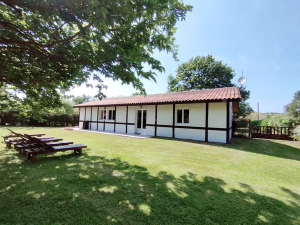 MAISON LANDAISE  DANS RANCH DE 8 HECTARES